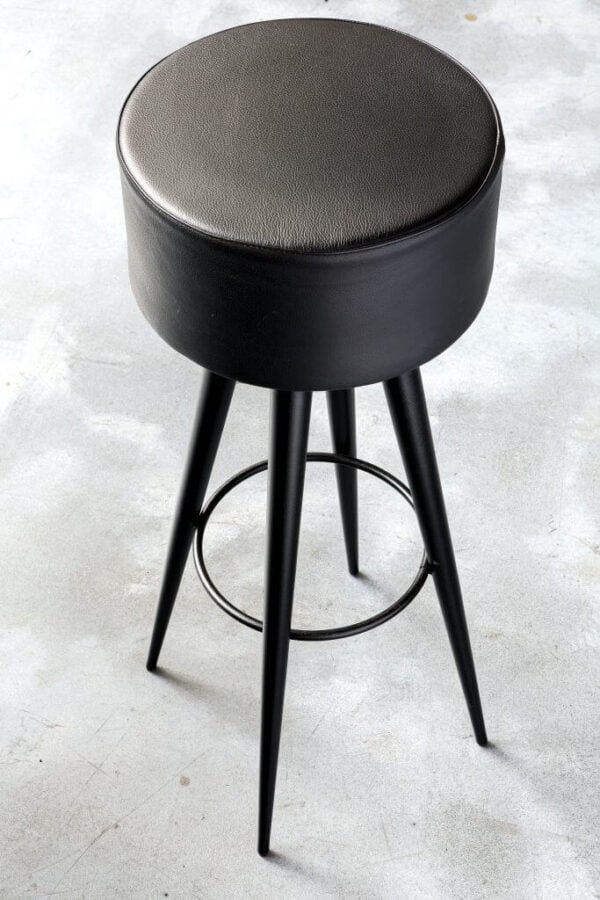 golia barstool detail
