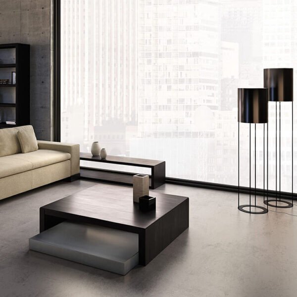 bull floor lamp μοντέρνο φωτιστικό σε εκθεσιακό χώρο καθιστικού
