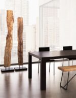 old times lamp φωτιστικό απο μασιφ ξύλο ελιάς σε εκθεσιακό χώρο