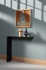 wing shelf κονσόλα με διακοσμητικά στοιχεία